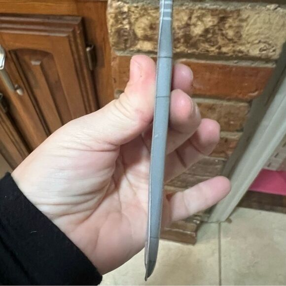 Magnetic thin flat flashlight -  - 1 Flashlight Only Hot Pink Left! - Picture 4 of 11